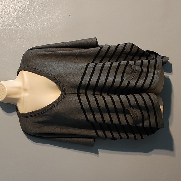 C&C California women's gray with black stripes v neck sweater poncho size Xs/s - Picture 3 of 17